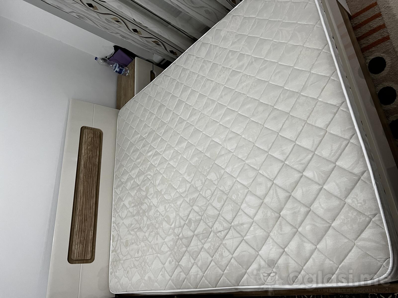 Dusek za krevet 160x200 - Cijena 30 € - Crna Gora Bar Bar (uži dio ...