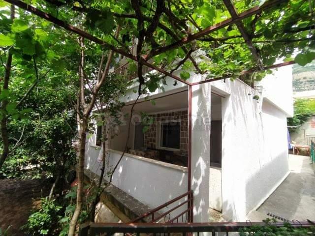 Porodična kuća 170m2 - Bar - Sutomore