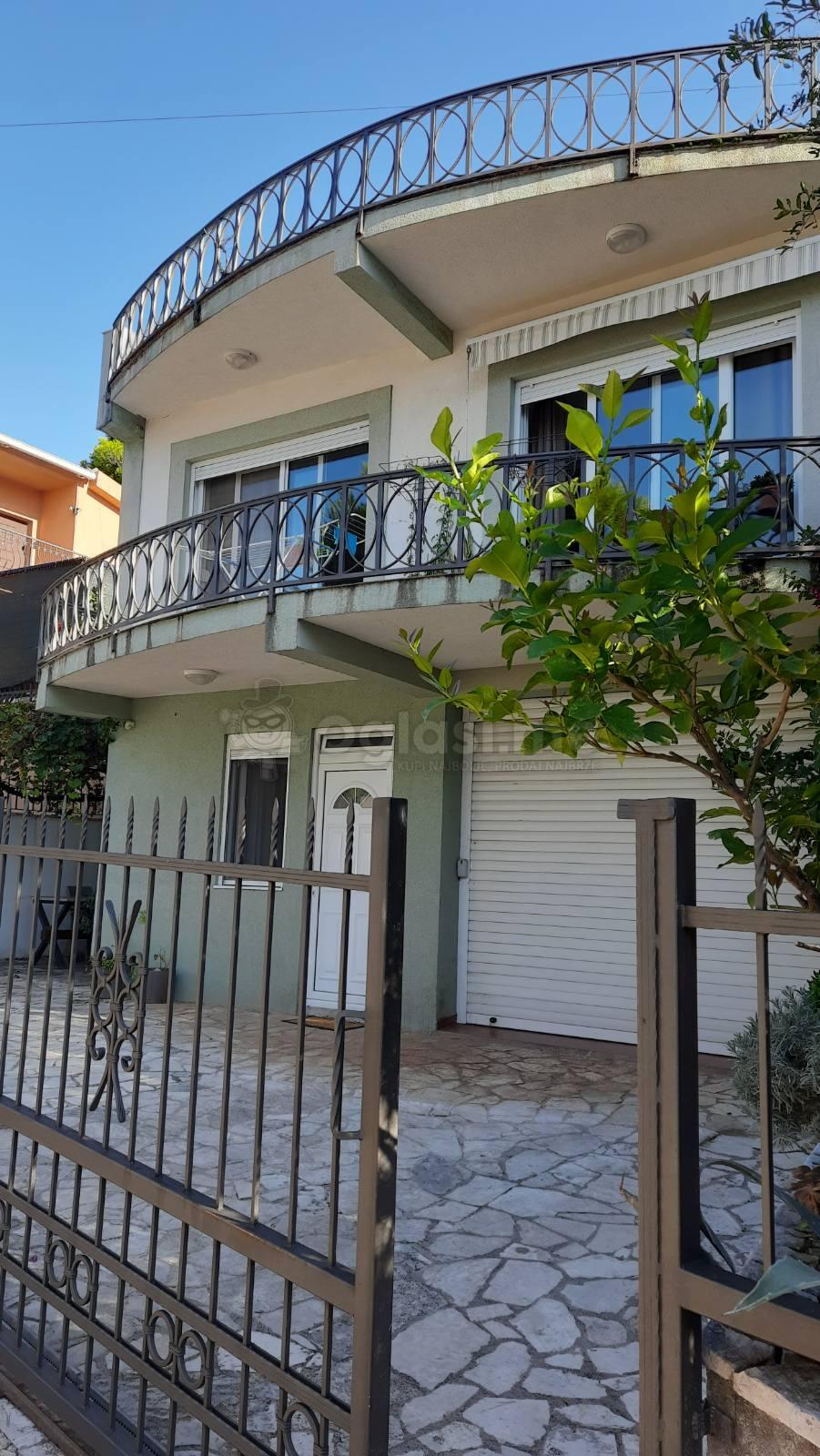 Porodična kuća 107m2 - Bar - > Okolina grada
