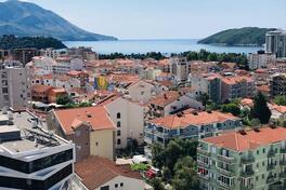 Trosoban stan 147m2 - Budva - Rozino