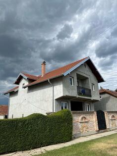 Porodična kuća 210m2 - Novi Sad - Futog