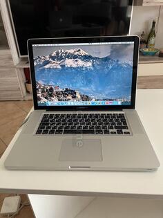 Apple MacBook Pro 15 - 15.4" Intel i7 8GB GB