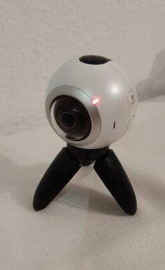 Ostalo Samsung gear 360 Video kamera