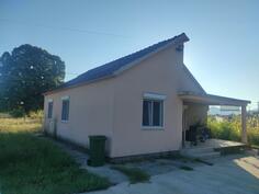 Porodična kuća 100m2 - Podgorica - Beri