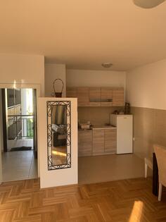 Garsonjera 32m2 - Podgorica - Centar grada