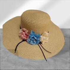ženski slamnati šešir za plažu