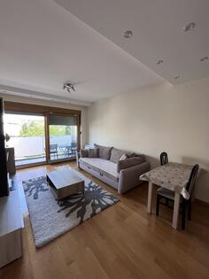 Jednoiposoban stan 52m2 - Podgorica - Preko Morače
