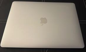 Apple Air - 13.3" Intel i5 8GB GB