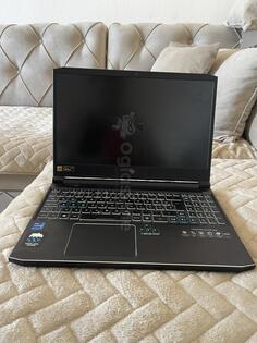 Acer Predator Helios 300 - 15.6" Intel i7 16GB DDR4GB GB