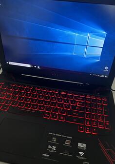 Asus  - 15.6" Intel i5 8GB GB