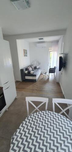 Jednosoban stan 45m2 - Tivat - Gradiošnica Dumidran