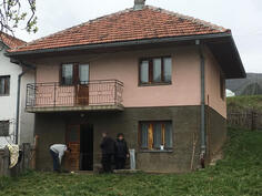 Porodična kuća 100m2 - Pljevlja - Pljevlja (uži dio)