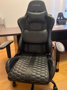 Extra udobna stolica za dom i kancelariju