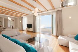 Vila 476m2 - Budva - Blizikuće