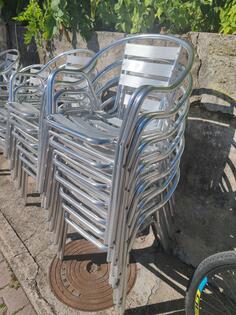 Aluminijumske stolice za baštu.