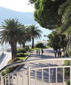 Dvosoban stan 75m2 - Tivat - Centar grada