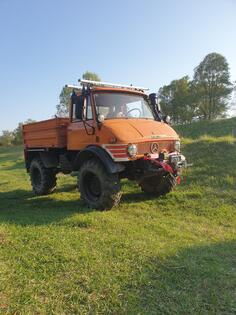 Mercedes Benz - Unimog 406