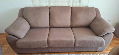 Prodajem trosjed i fotelju