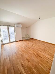 Garsonjera 28m2 - Podgorica - Zagorič