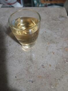 Domaća rakija jabuka