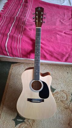 polovna gitara...štima