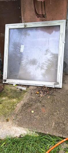PVC prozor neugradjivan 120x120