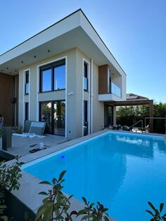 Vila 250m2 - Podgorica - Gornja Gorica