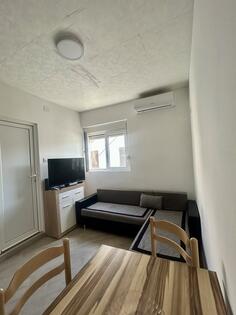 Dvosoban stan 50m2 - Bar - Bjeliši