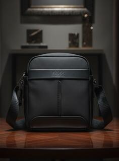 Hugo Boss muska torbica org klasa 