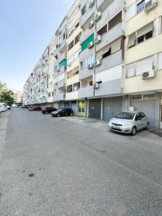 Dvosoban stan 75m2 - Podgorica - Preko Morače