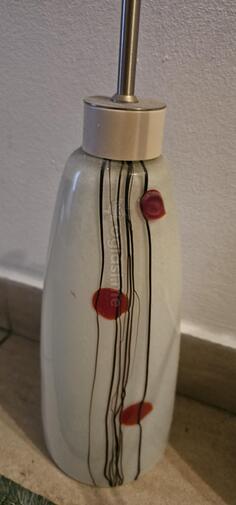 Visilice sa 5 sijalica, bijele sa crvenim motivima