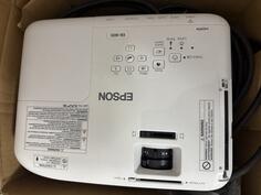 Epson projektor - UHE 3001-4000 lumena