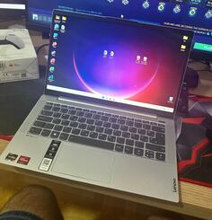 Lenovo IdeaPad 5 14ABA7 - 14" AMD Ryzen 7 16GB GB