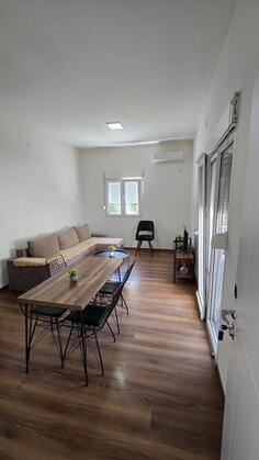 Jednosoban stan 50m2 - Bar - Šušanj