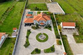 Vila 560m2 - Danilovgrad - Begovina