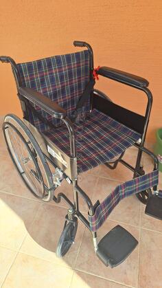 Hitno se prodaju invalidska kolica