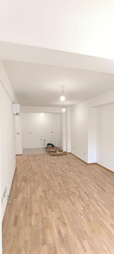 Dvosoban stan 79m2 - Budva - > Okolina grada