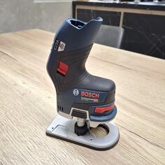 Bosch GKF 12v-8 akumulatorska glodalica frezer nova nekoristema