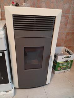 Peć na pelet za etažno grejanje