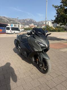 Yamaha - TMAX