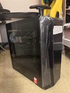 Intel i7 - 32GB GB DDR4 - SSD disk