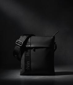 Calvin klein muska torbica org klasa 