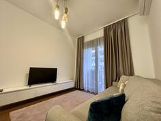 Dvosoban stan 80m2 - Bar - Centar grada