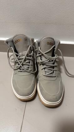 skoro nove, zelena Adidas, sportske cipele on