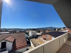 TRAZMO ZENU ZA BRIGU O DVOJE STARIJIH LJUDI