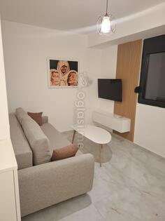 Jednosoban stan 33m2 - Bar - Čeluga