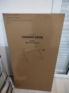 Prodaj Nov Sto neotpakovan 