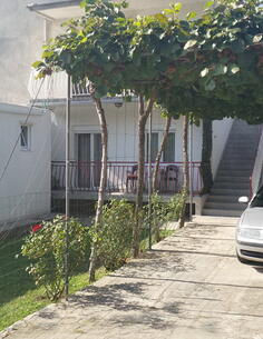 Šestosoban stan 130m2 - Herceg Novi - Igalo