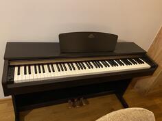 Klavir yamaha arius
