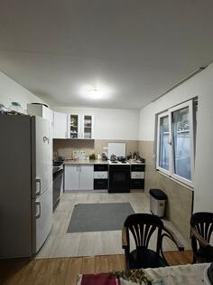 Porodična kuća 100m2 - Podgorica - Beri